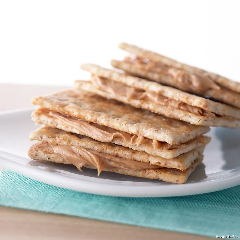 Crackers with Peanut Butter